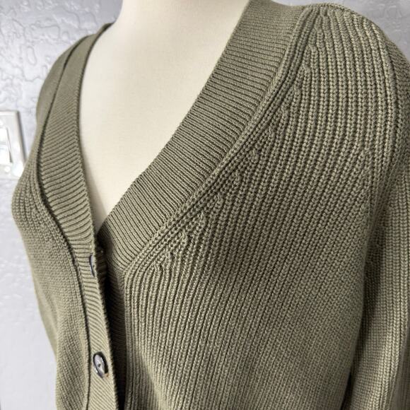 NWT Everlane The Classic Cardigan in Everyday Cotton, Olive, S - Picture 2 of 5